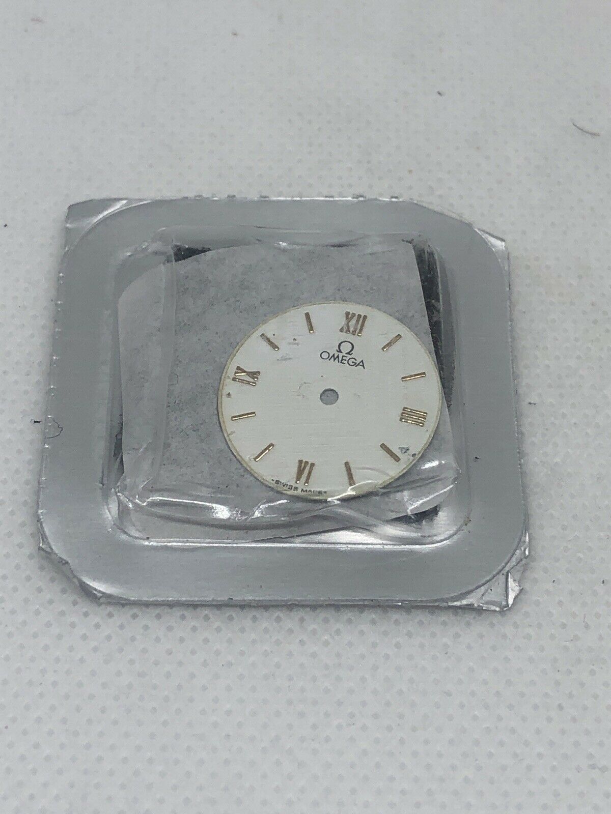 Omega White Dial 18.5mm White Gold Hands 064TT2833031
