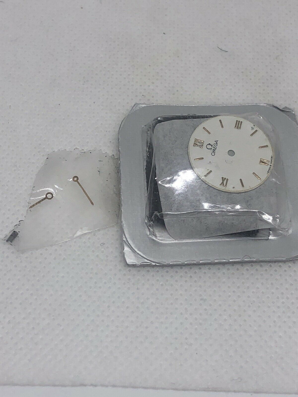 Omega White Dial 18.5mm White Gold Hands 064TT2833031